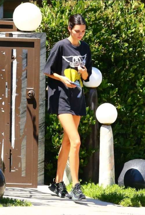 How To Incorporate Sex Toys into Foreplay